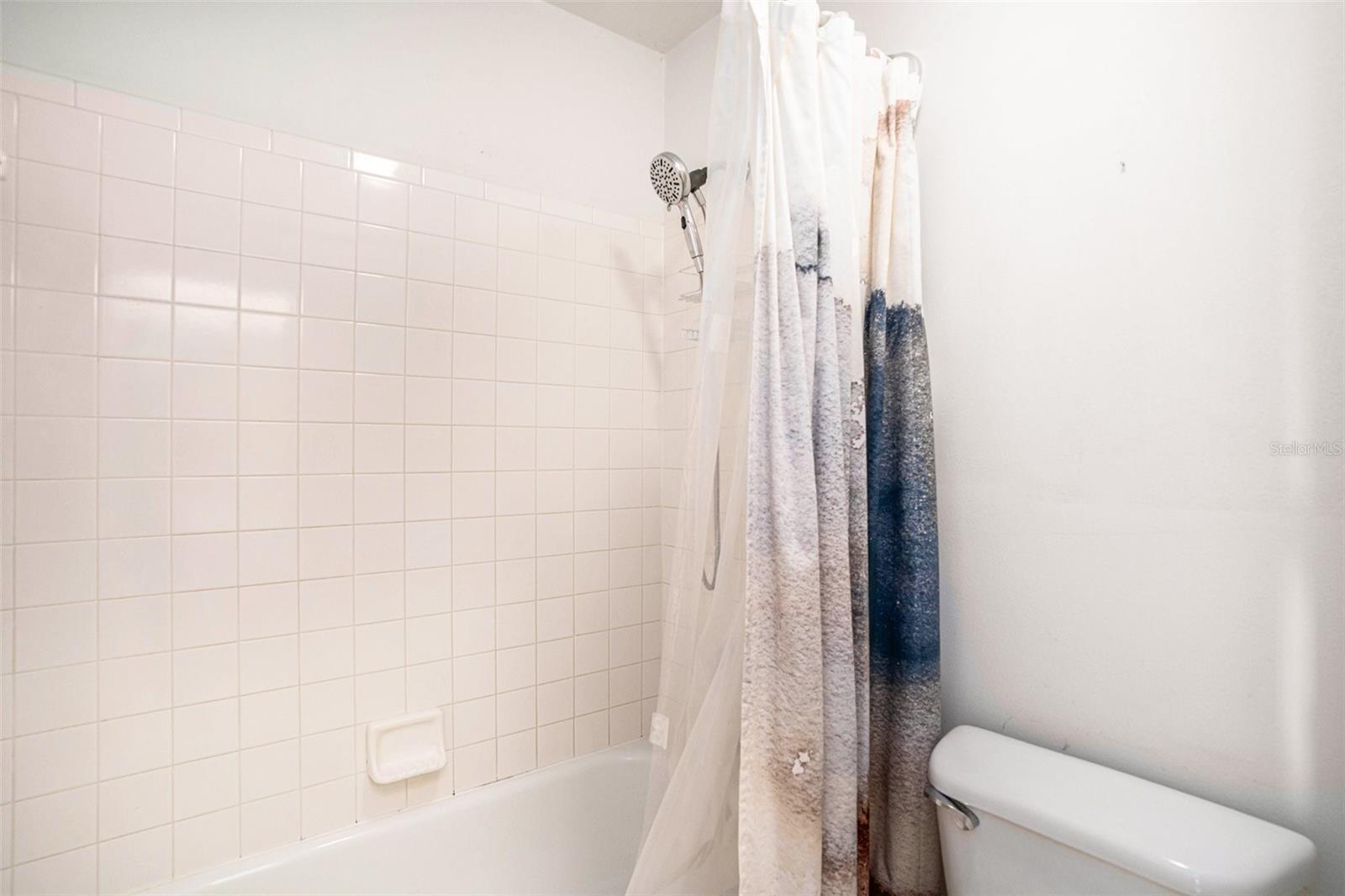 Image 21 of 30 For 2070 Sarah Louise Drive