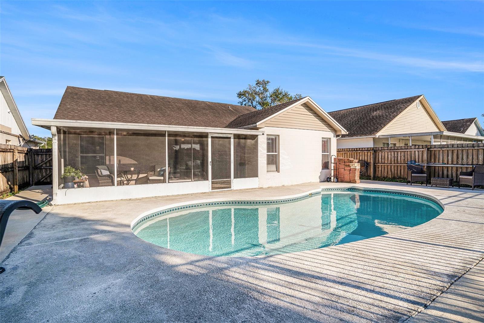 Image 25 of 30 For 2070 Sarah Louise Drive