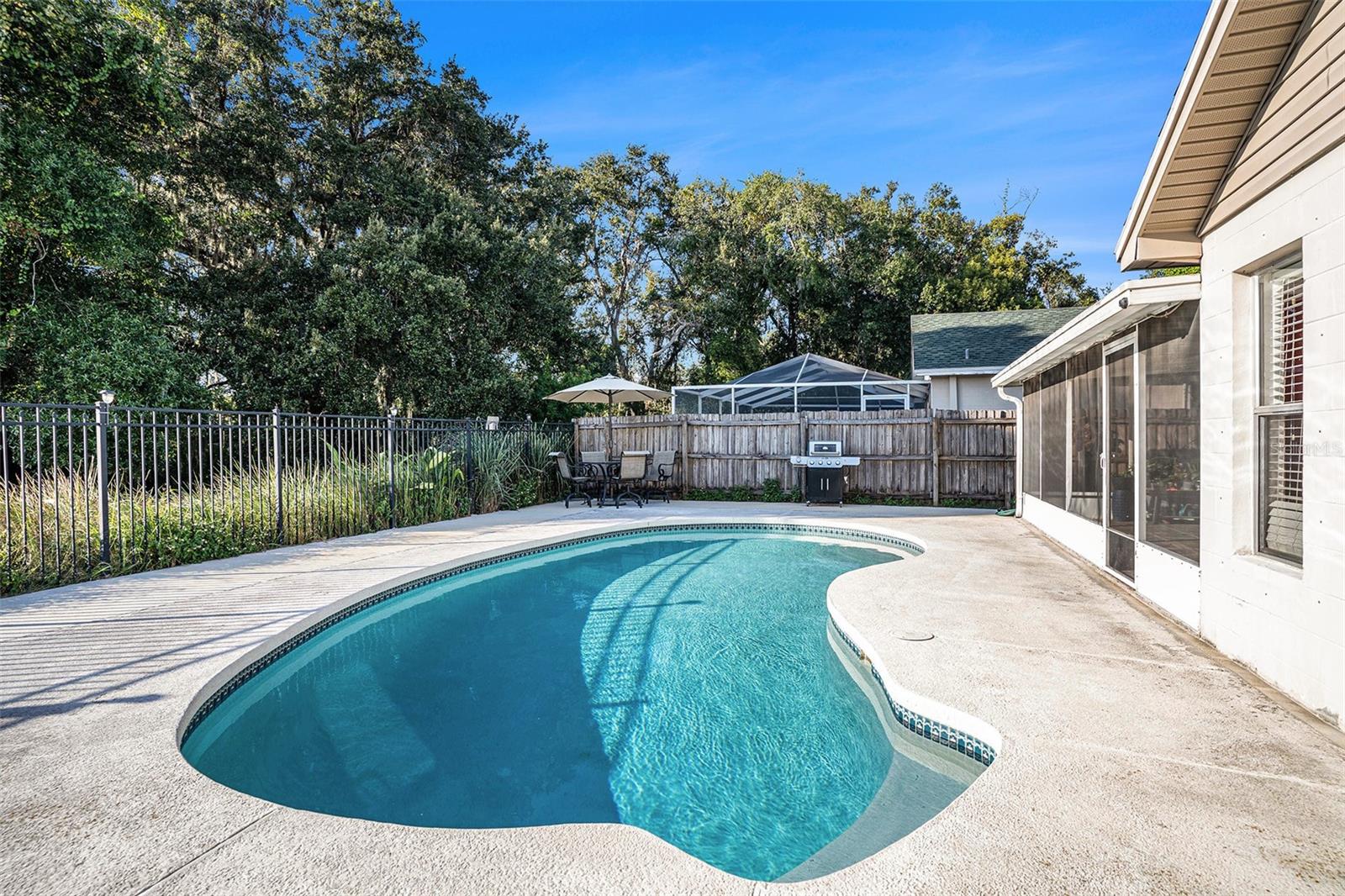 Image 26 of 30 For 2070 Sarah Louise Drive