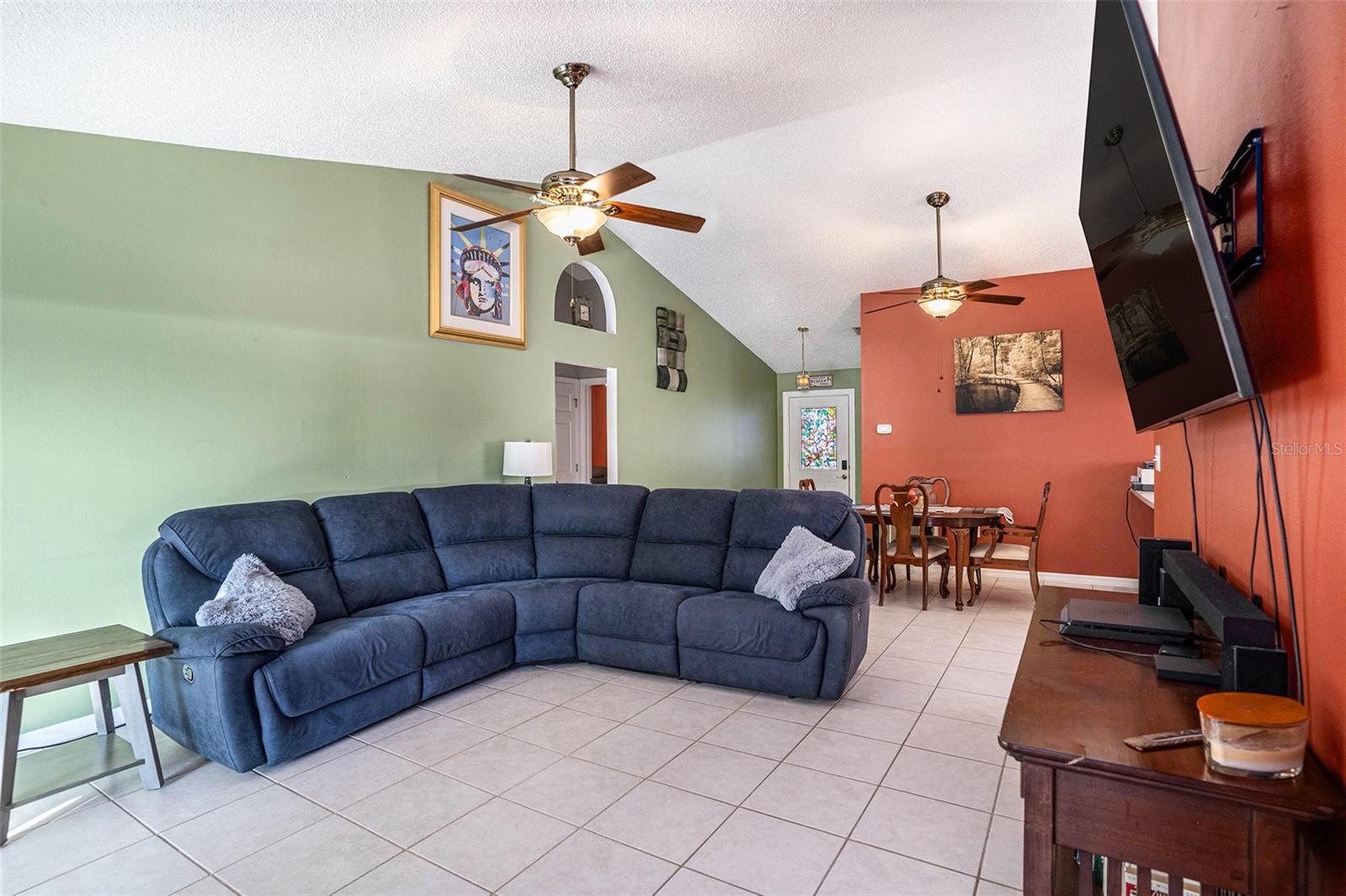 Image 6 of 30 For 2070 Sarah Louise Drive