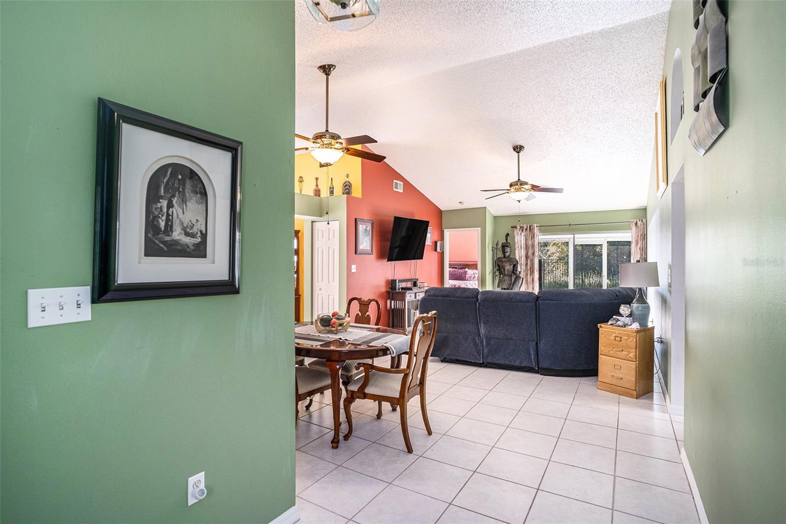 Image 8 of 30 For 2070 Sarah Louise Drive