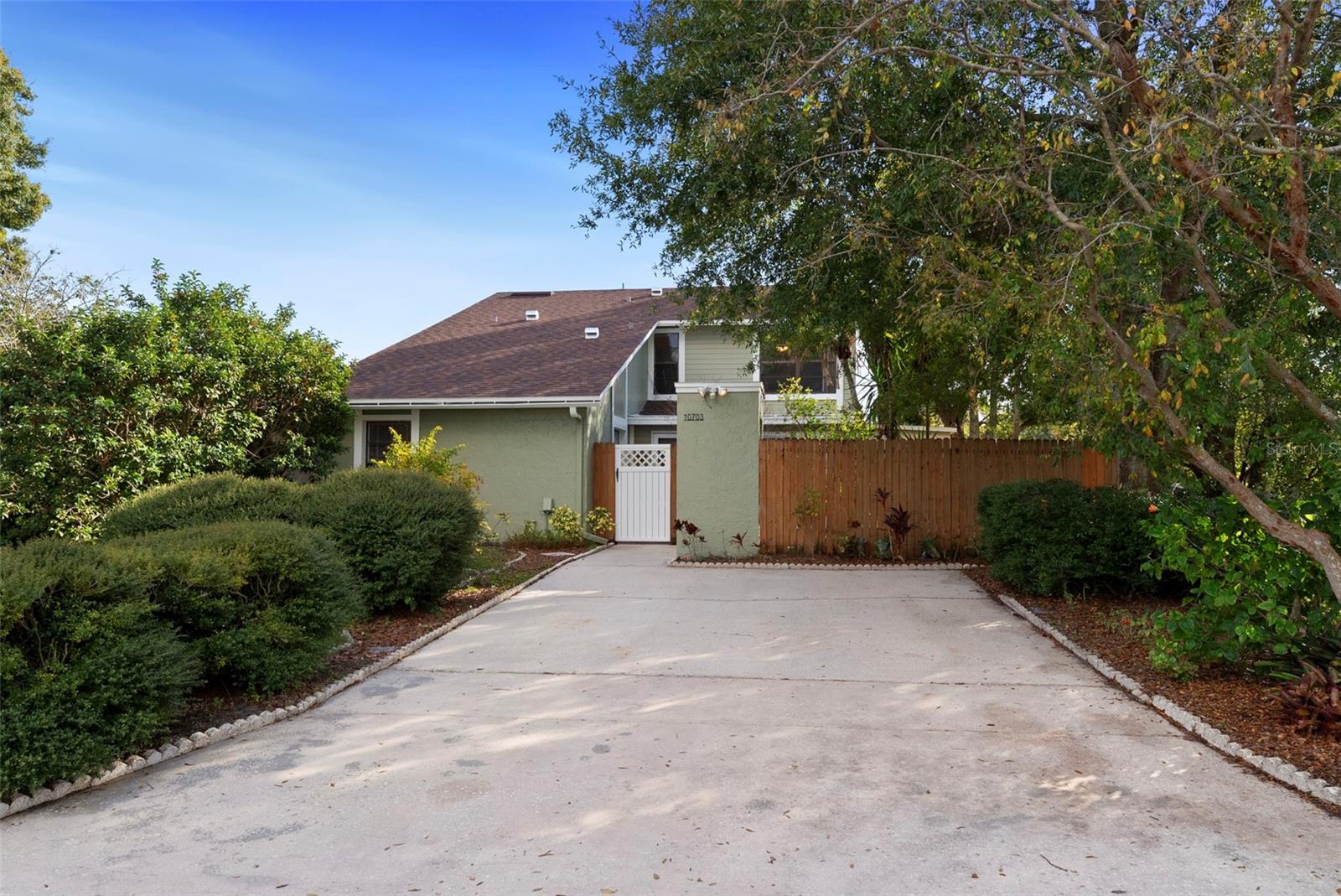 Details for 10703 Meadowglen Lane, TAMPA, FL 33624