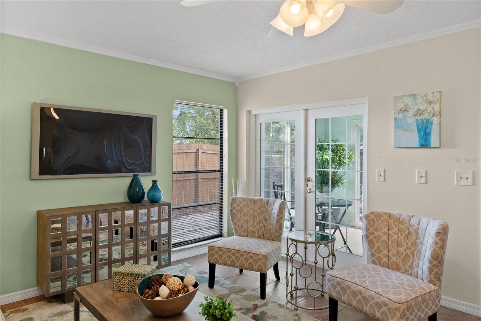 Image 13 of 59 For 10703 Meadowglen Lane