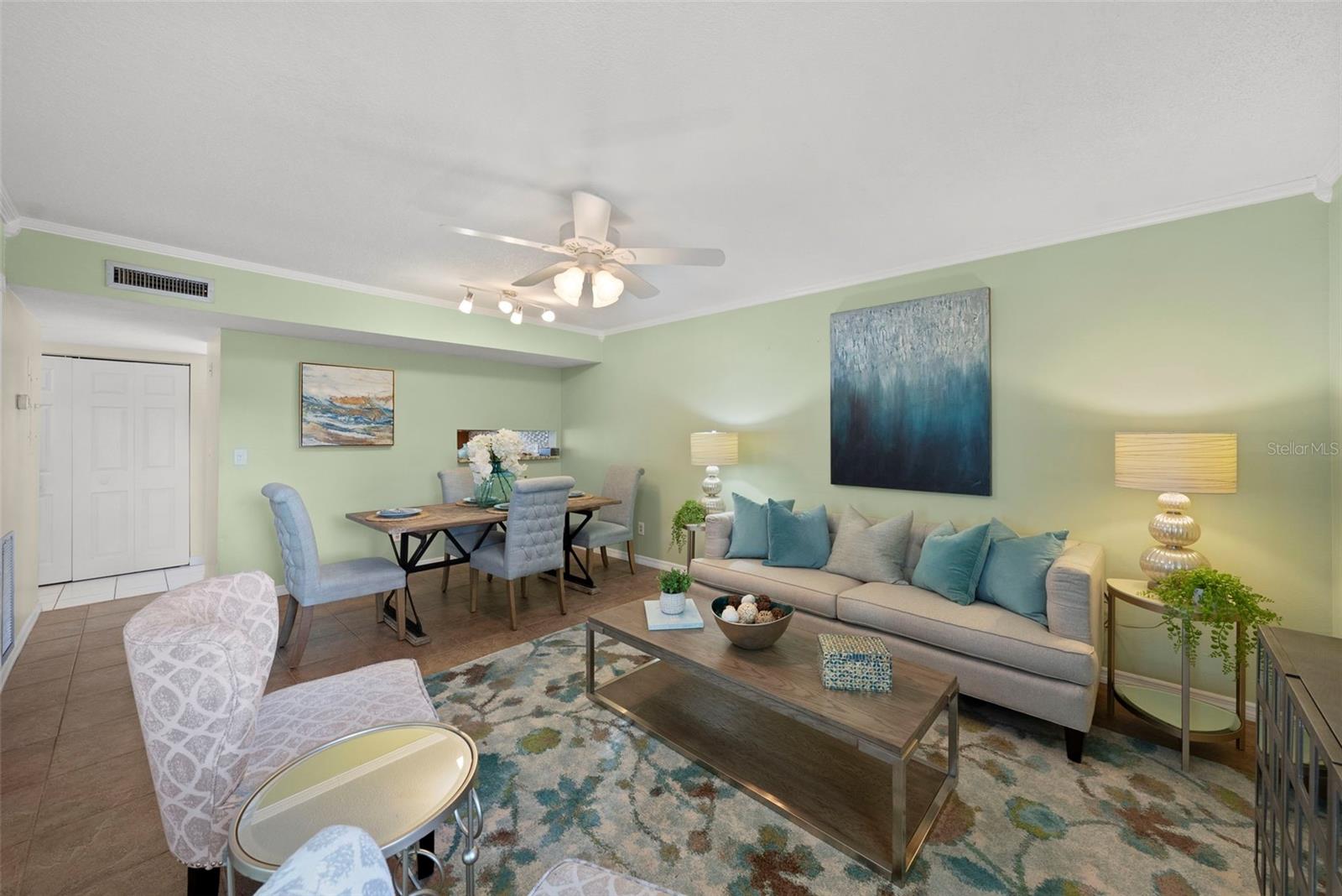 Image 15 of 59 For 10703 Meadowglen Lane