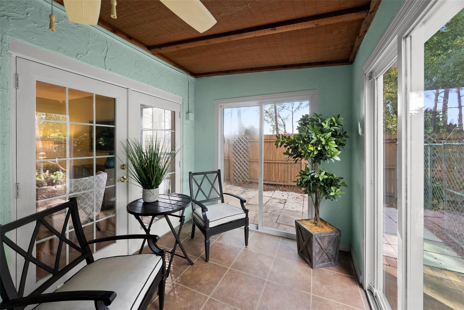 Image 2 of 59 For 10703 Meadowglen Lane