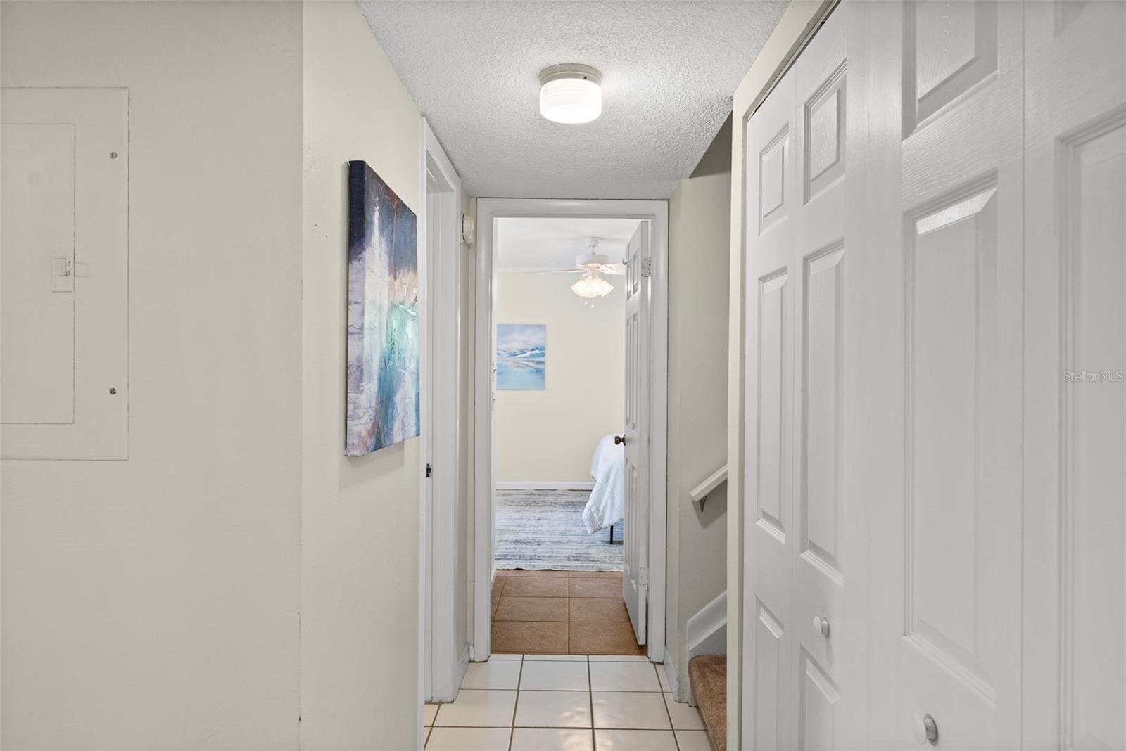 Image 23 of 59 For 10703 Meadowglen Lane