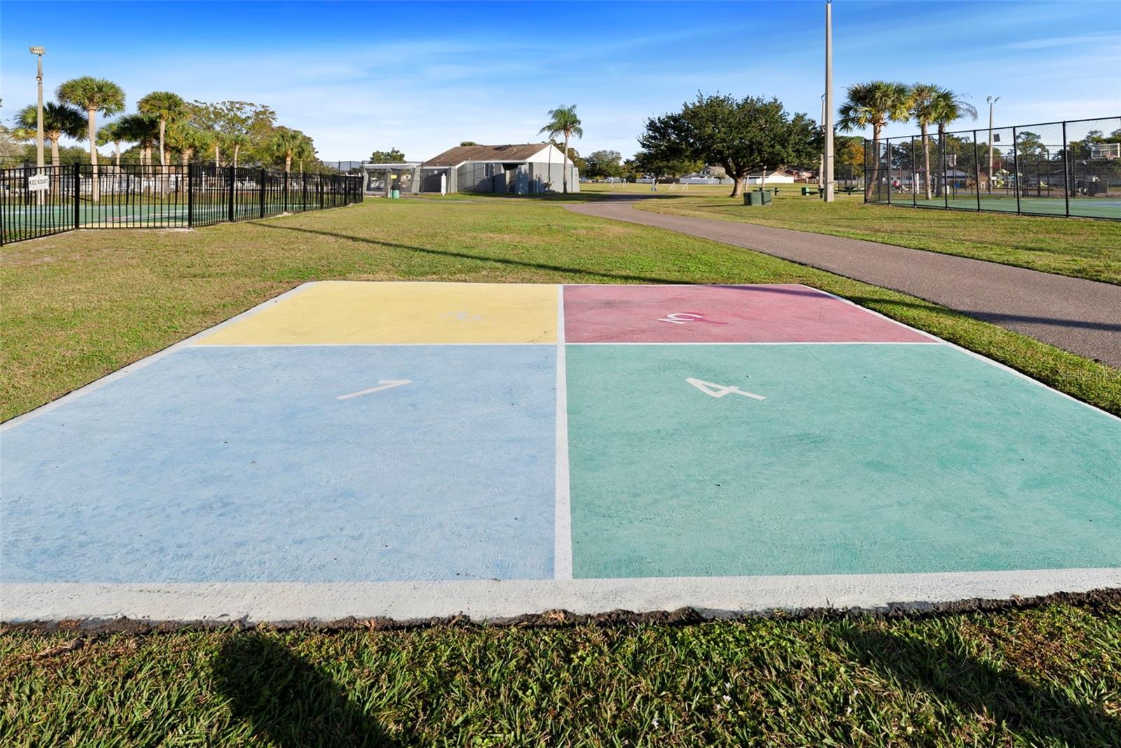 Image 46 of 59 For 10703 Meadowglen Lane