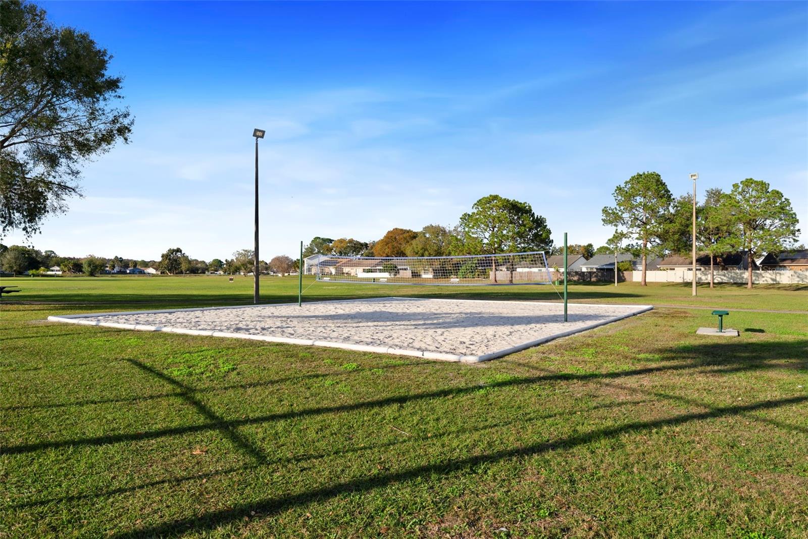 Image 50 of 59 For 10703 Meadowglen Lane