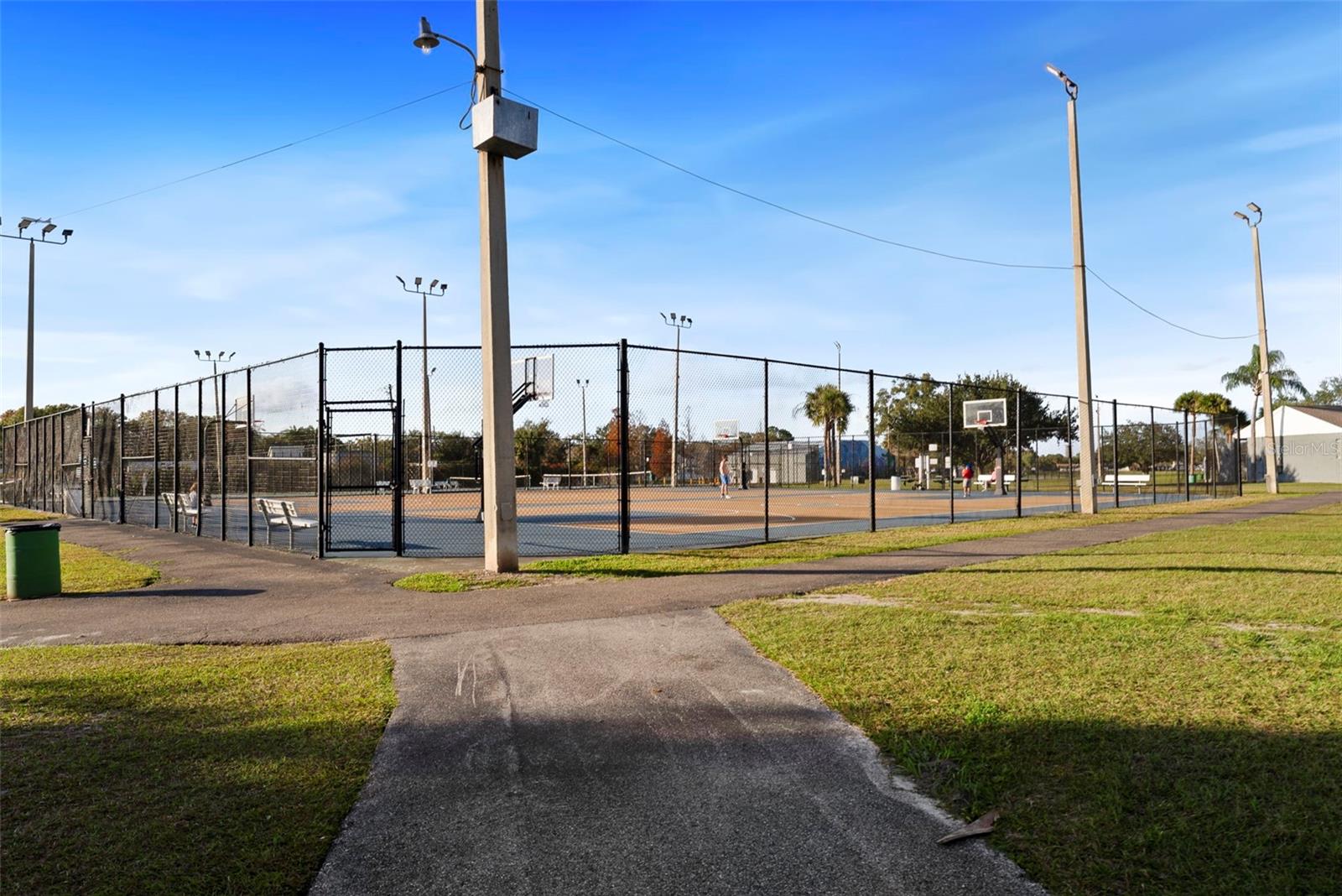 Image 57 of 59 For 10703 Meadowglen Lane