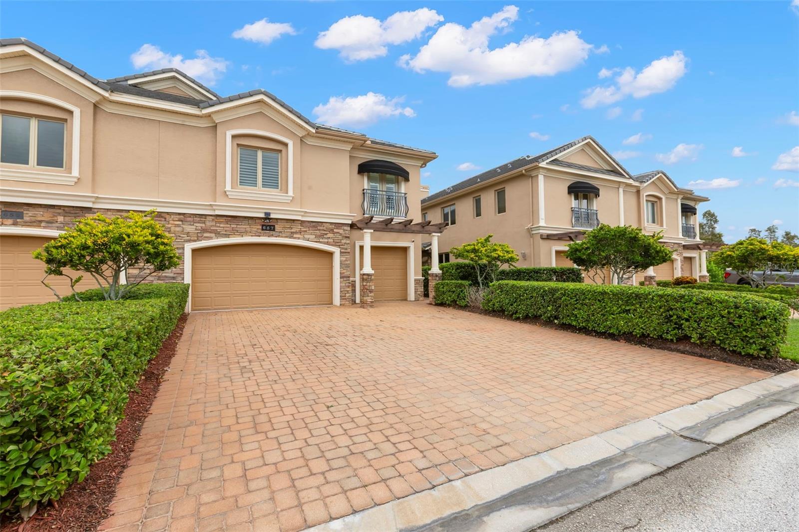 Image 2 of 59 For 657 Saxony Boulevard