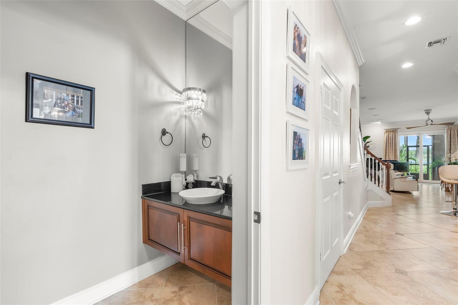 Image 21 of 59 For 657 Saxony Boulevard