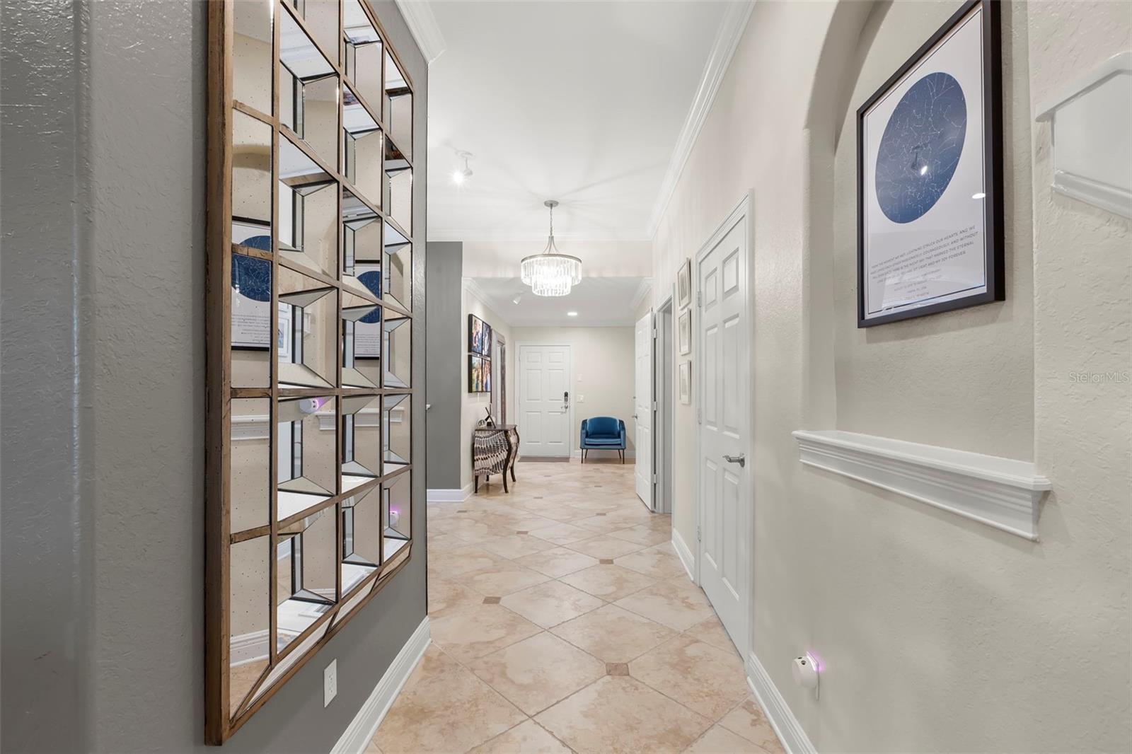 Image 23 of 59 For 657 Saxony Boulevard