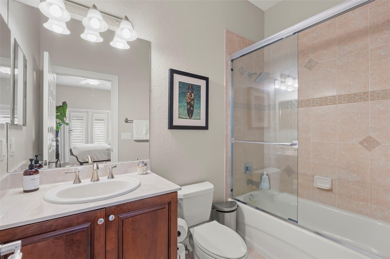 Image 53 of 59 For 657 Saxony Boulevard