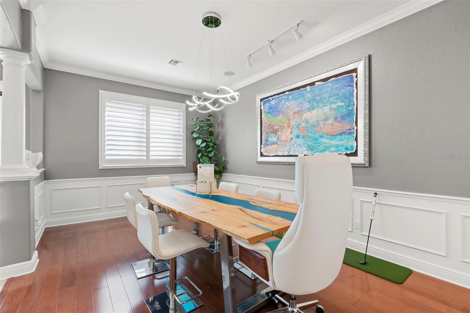 Image 7 of 59 For 657 Saxony Boulevard