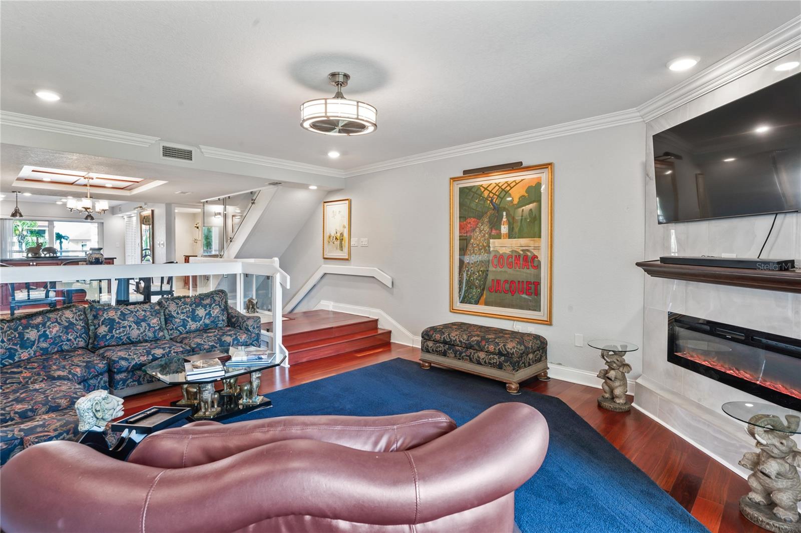 Image 11 of 80 For 126 1st Street E 102