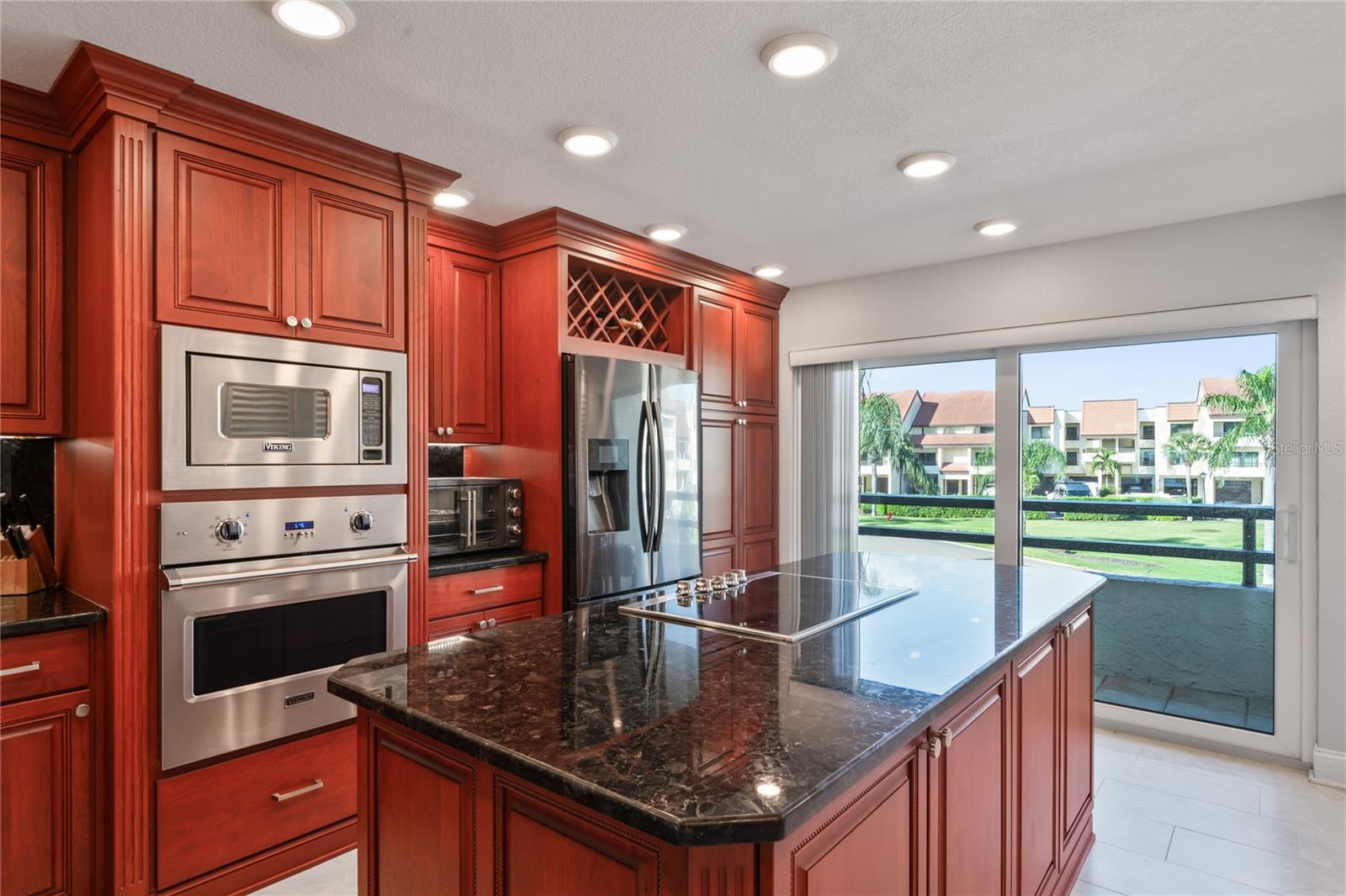 Image 18 of 80 For 126 1st Street E 102