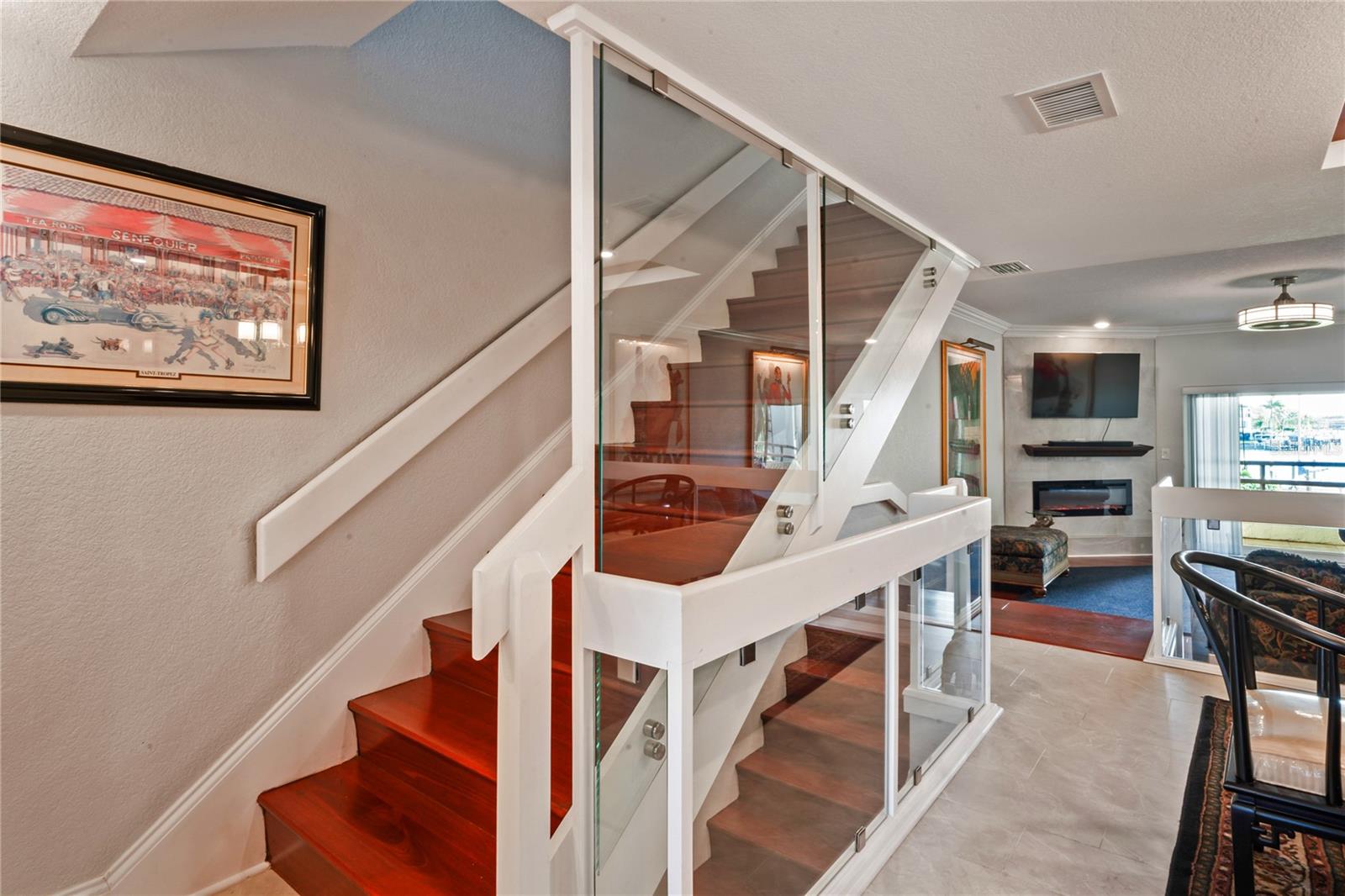 Image 31 of 80 For 126 1st Street E 102