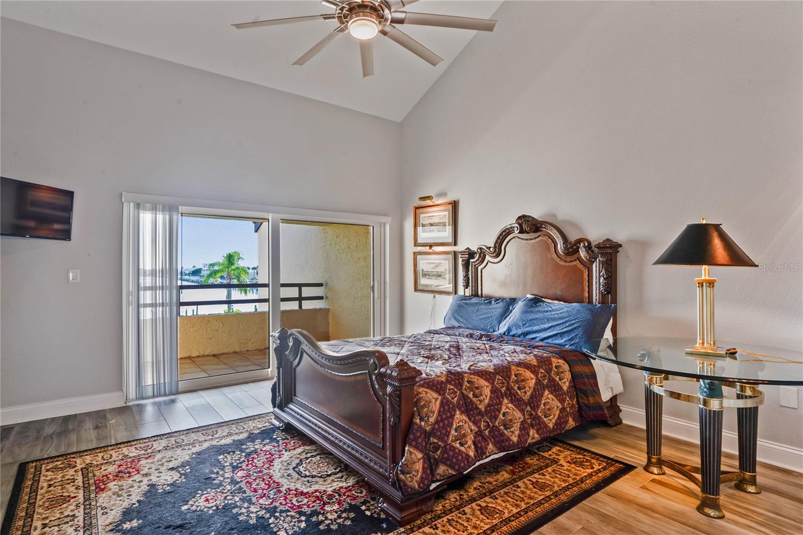 Image 32 of 80 For 126 1st Street E 102