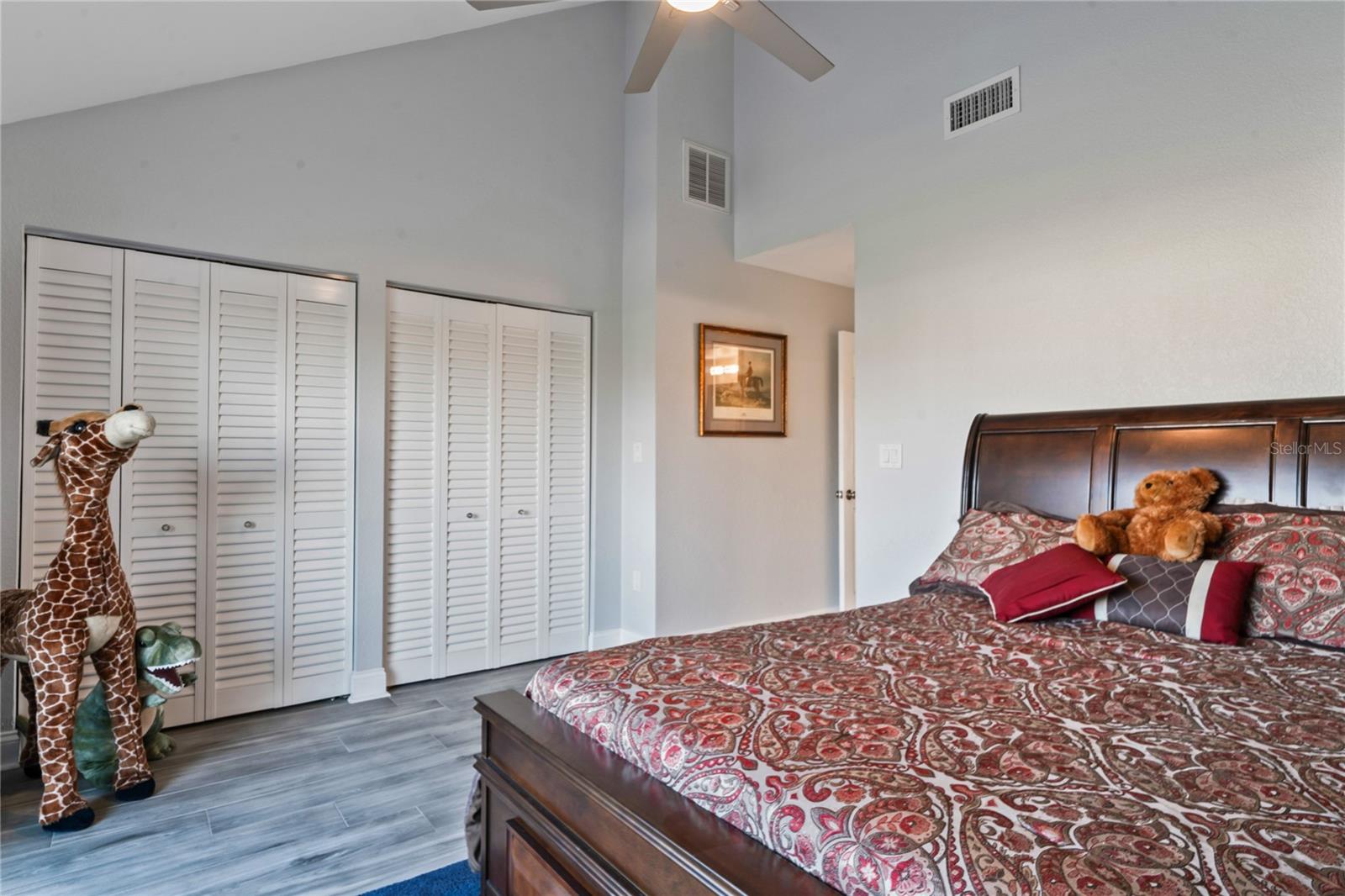 Image 44 of 80 For 126 1st Street E 102