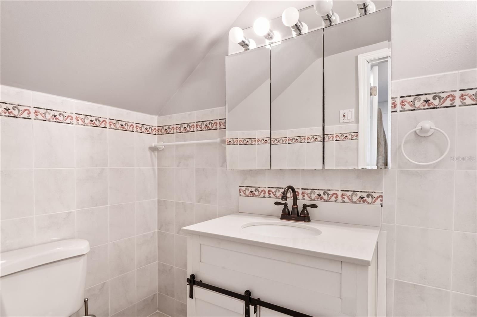 Image 53 of 80 For 126 1st Street E 102