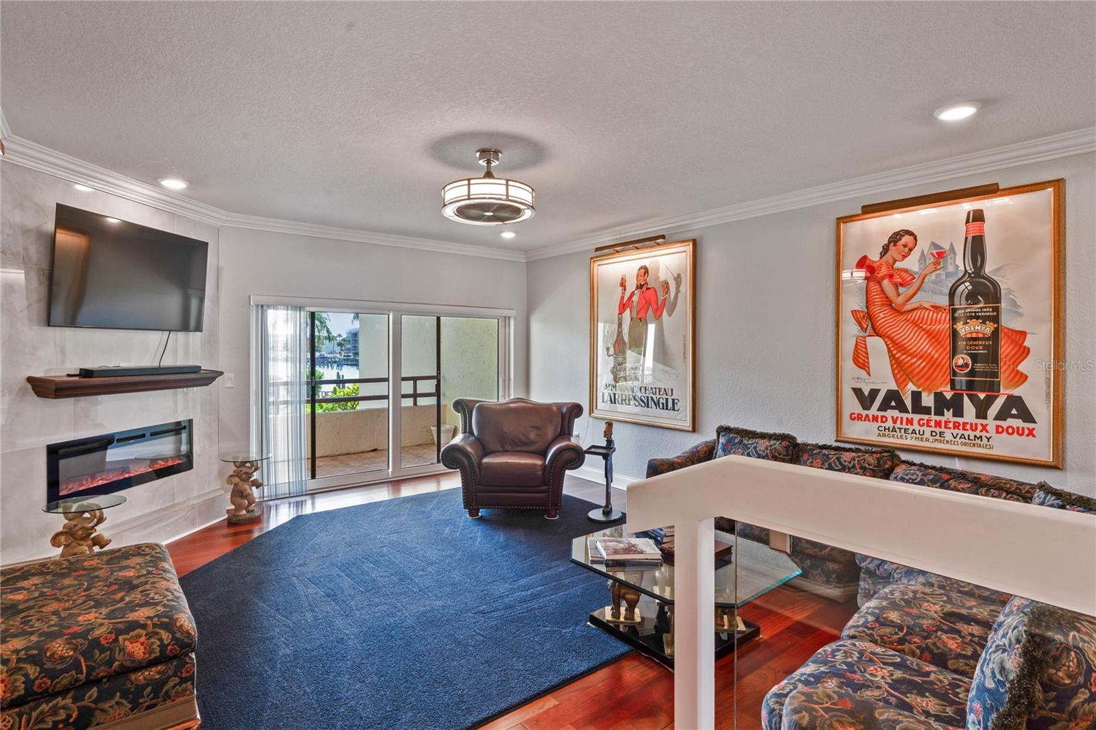 Image 7 of 80 For 126 1st Street E 102