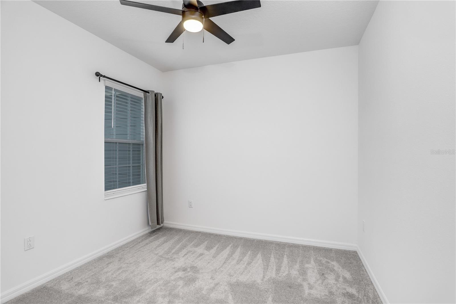 Image 18 of 33 For 34155 Cinder Way
