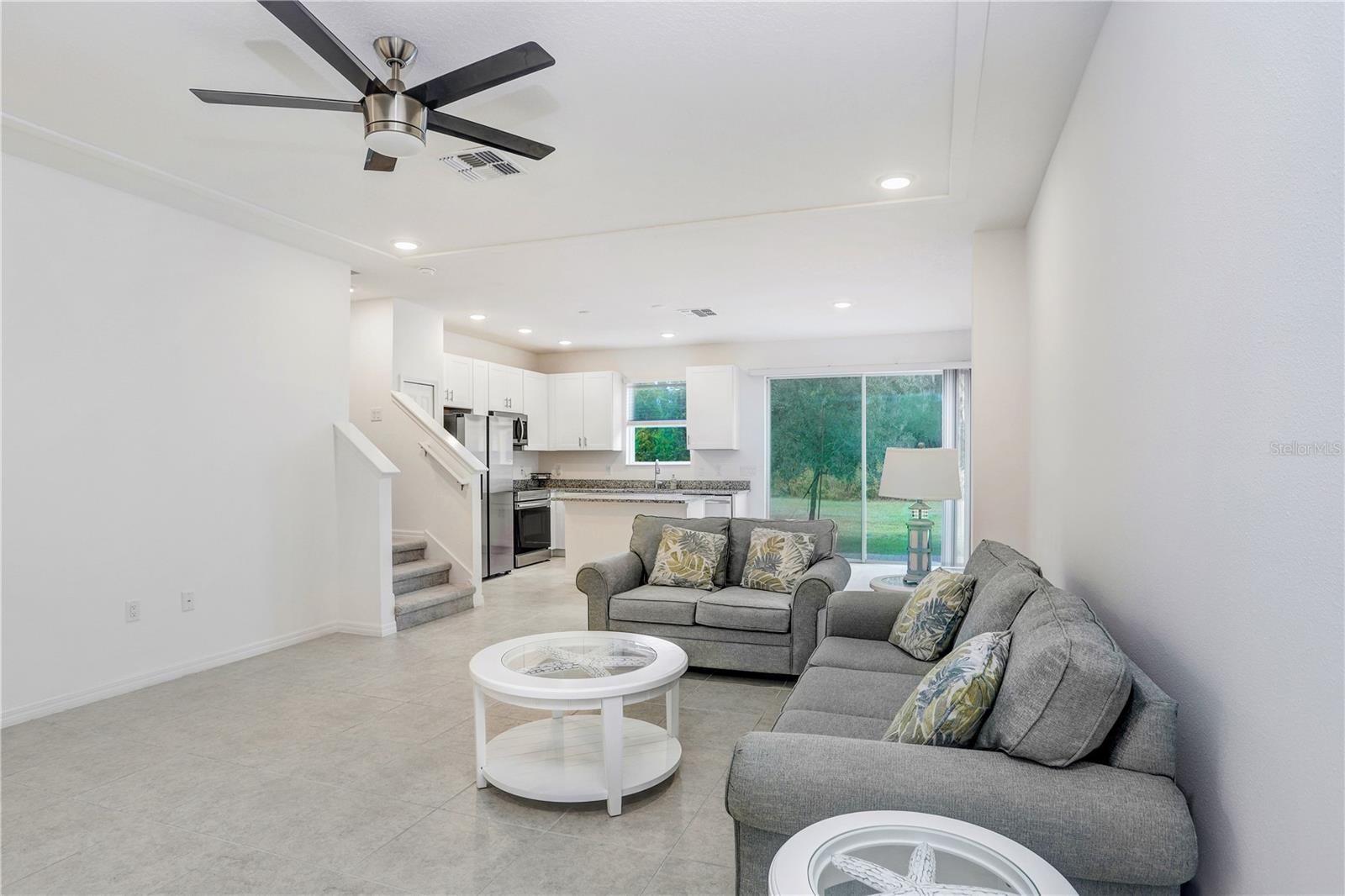 Image 3 of 33 For 34155 Cinder Way