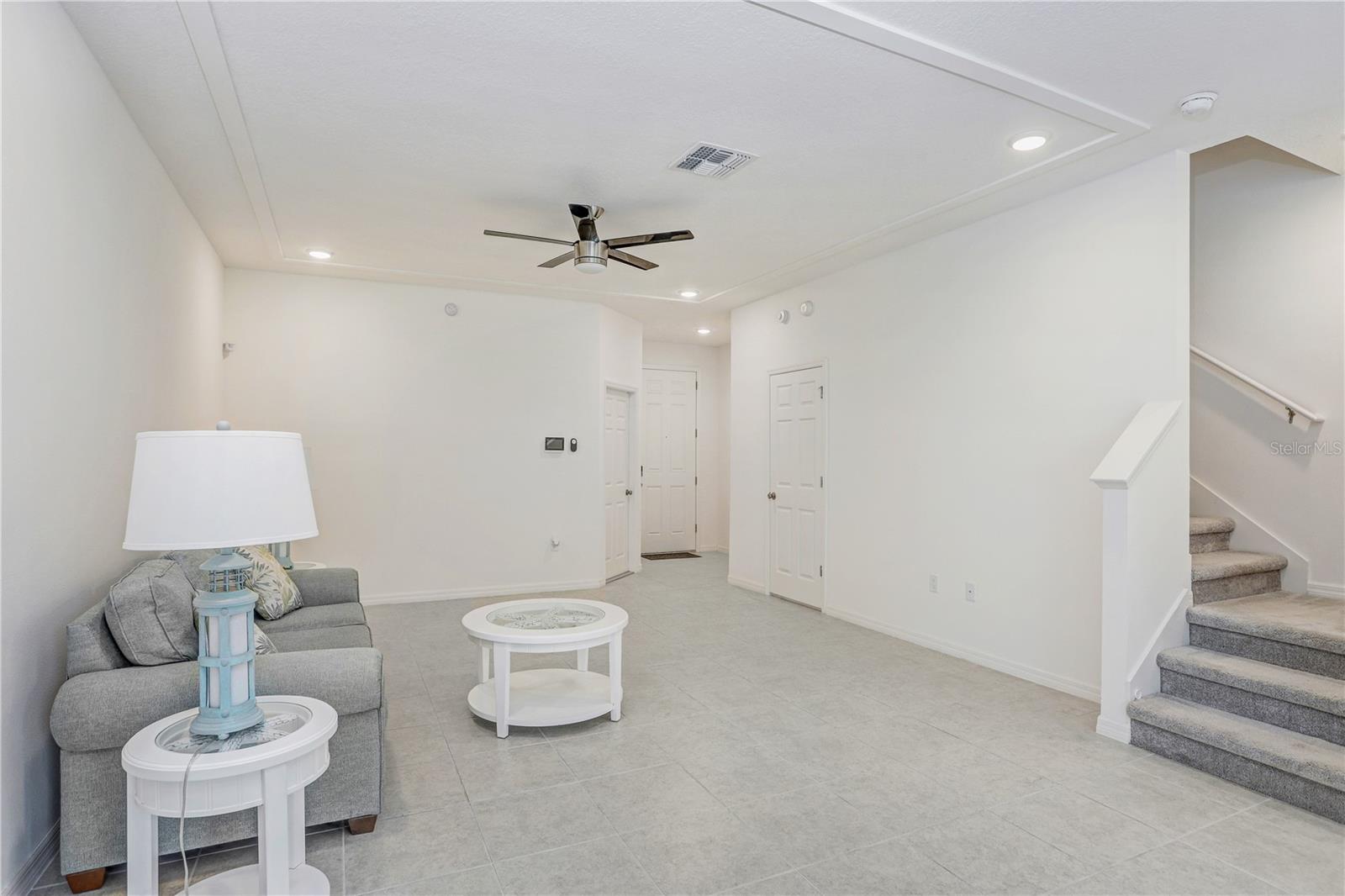 Image 4 of 33 For 34155 Cinder Way