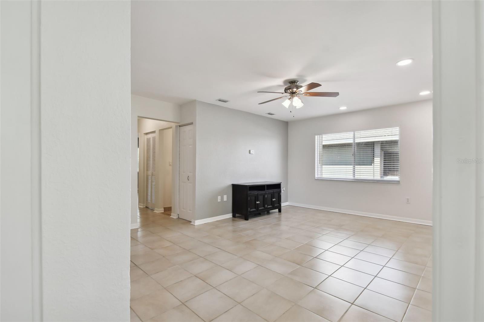 Image 17 of 58 For 379 47th Avenue N 212