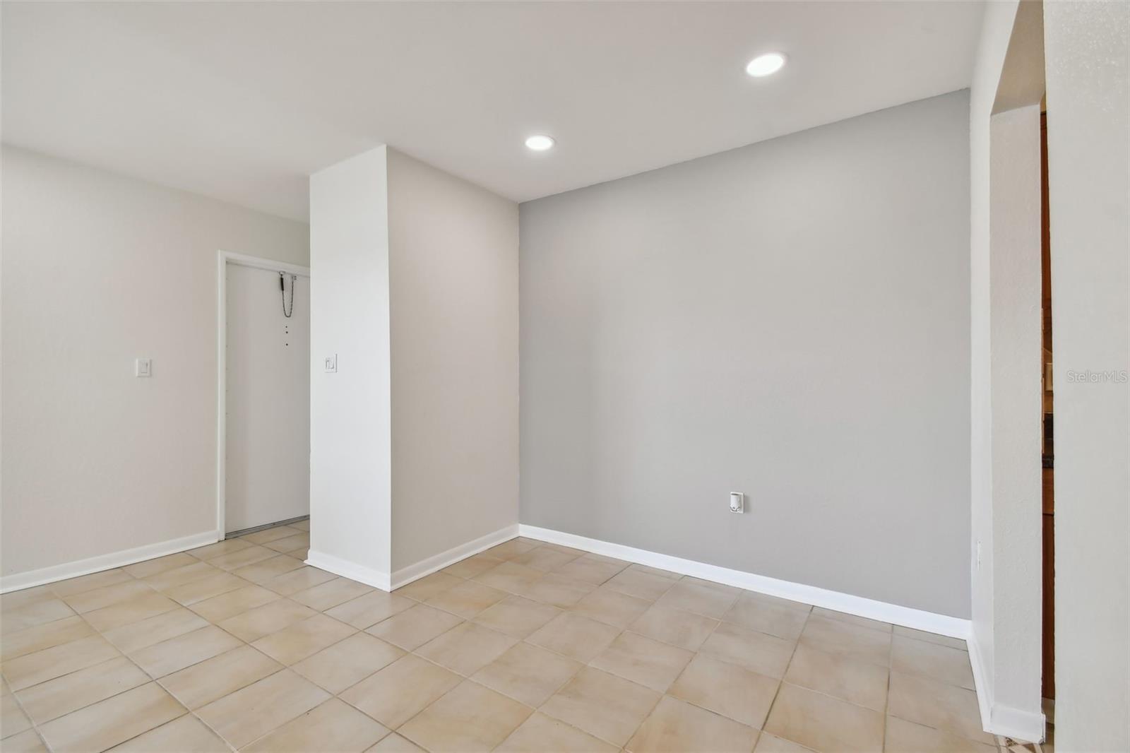 Image 23 of 58 For 379 47th Avenue N 212