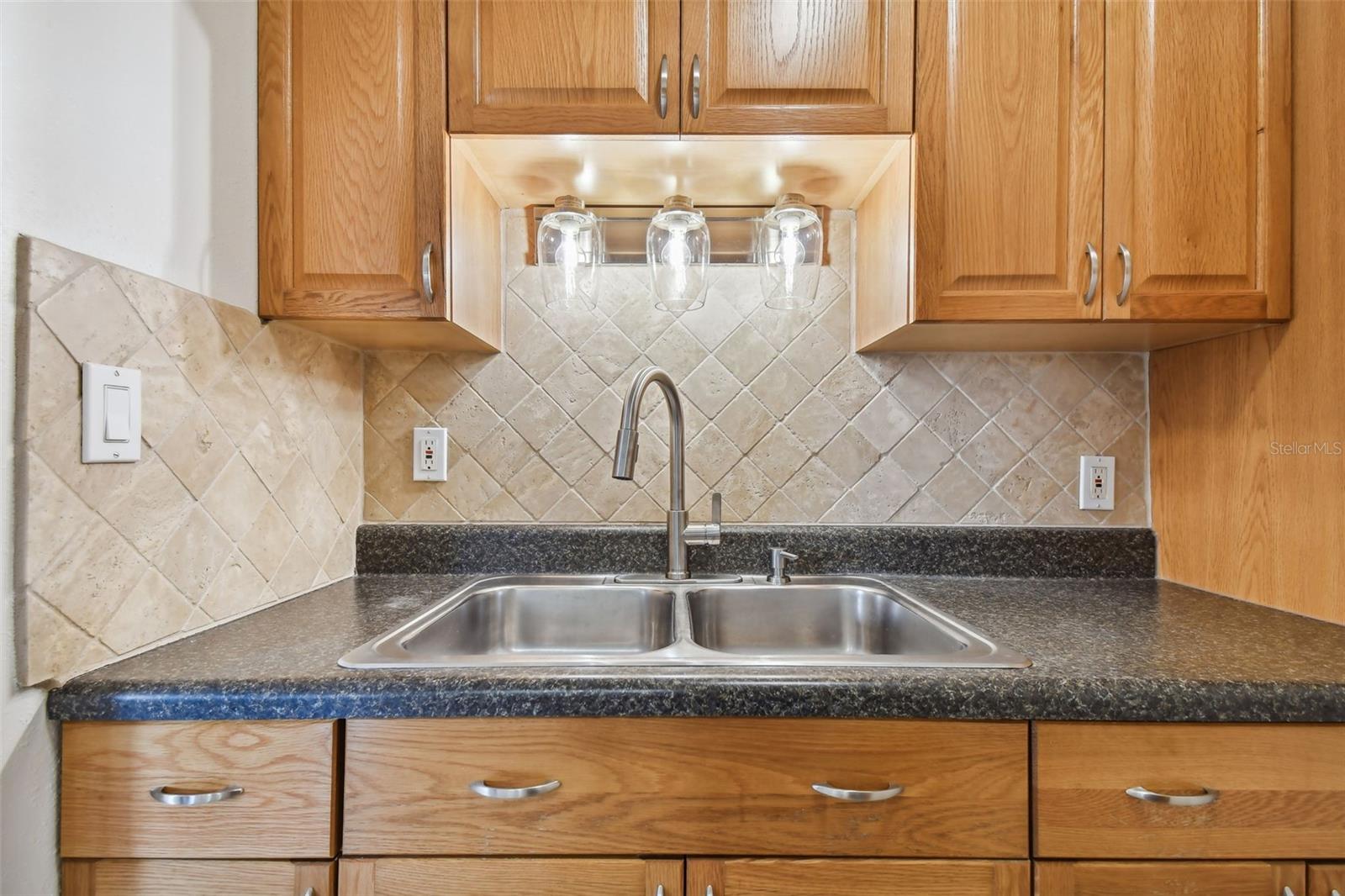 Image 31 of 58 For 379 47th Avenue N 212