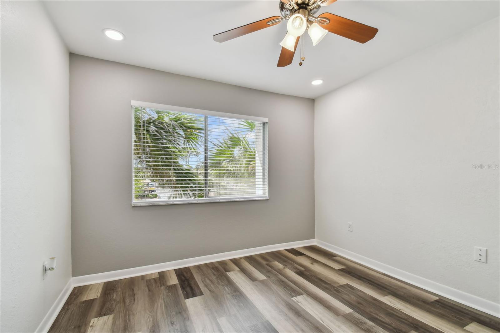 Image 44 of 58 For 379 47th Avenue N 212