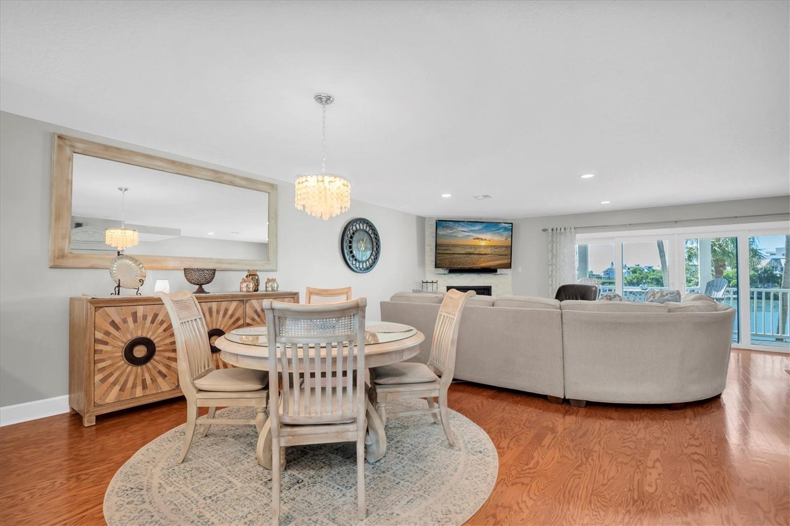 Image 15 of 60 For 12364 Capri Circle N