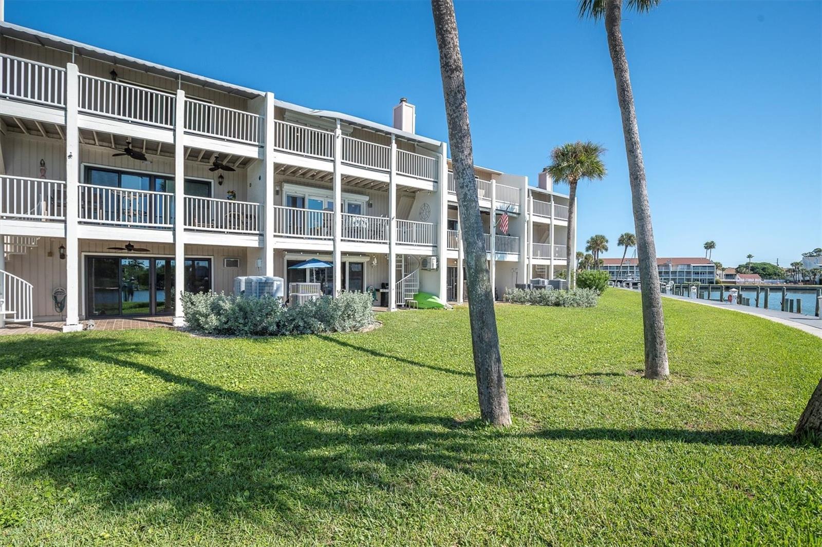 Image 47 of 60 For 12364 Capri Circle N