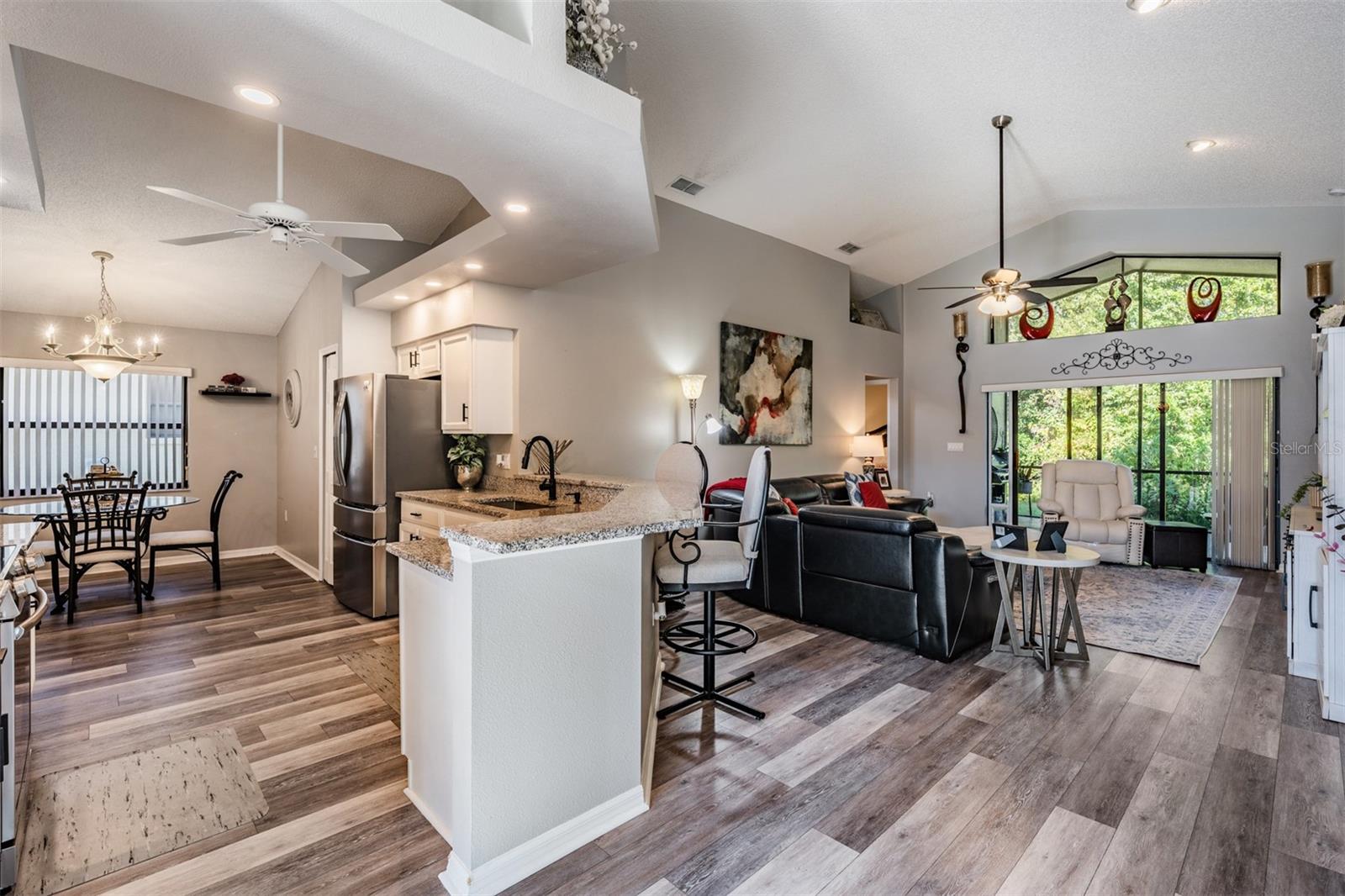 Image 14 of 57 For 525 Bent Oak Court