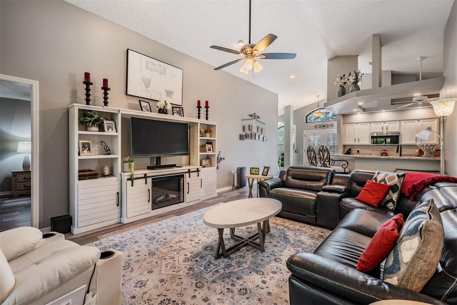 Image 19 of 57 For 525 Bent Oak Court