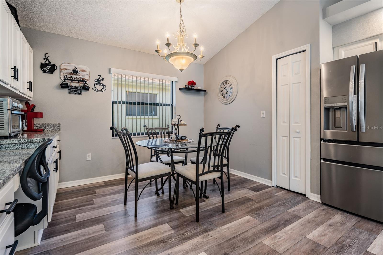 Image 27 of 57 For 525 Bent Oak Court