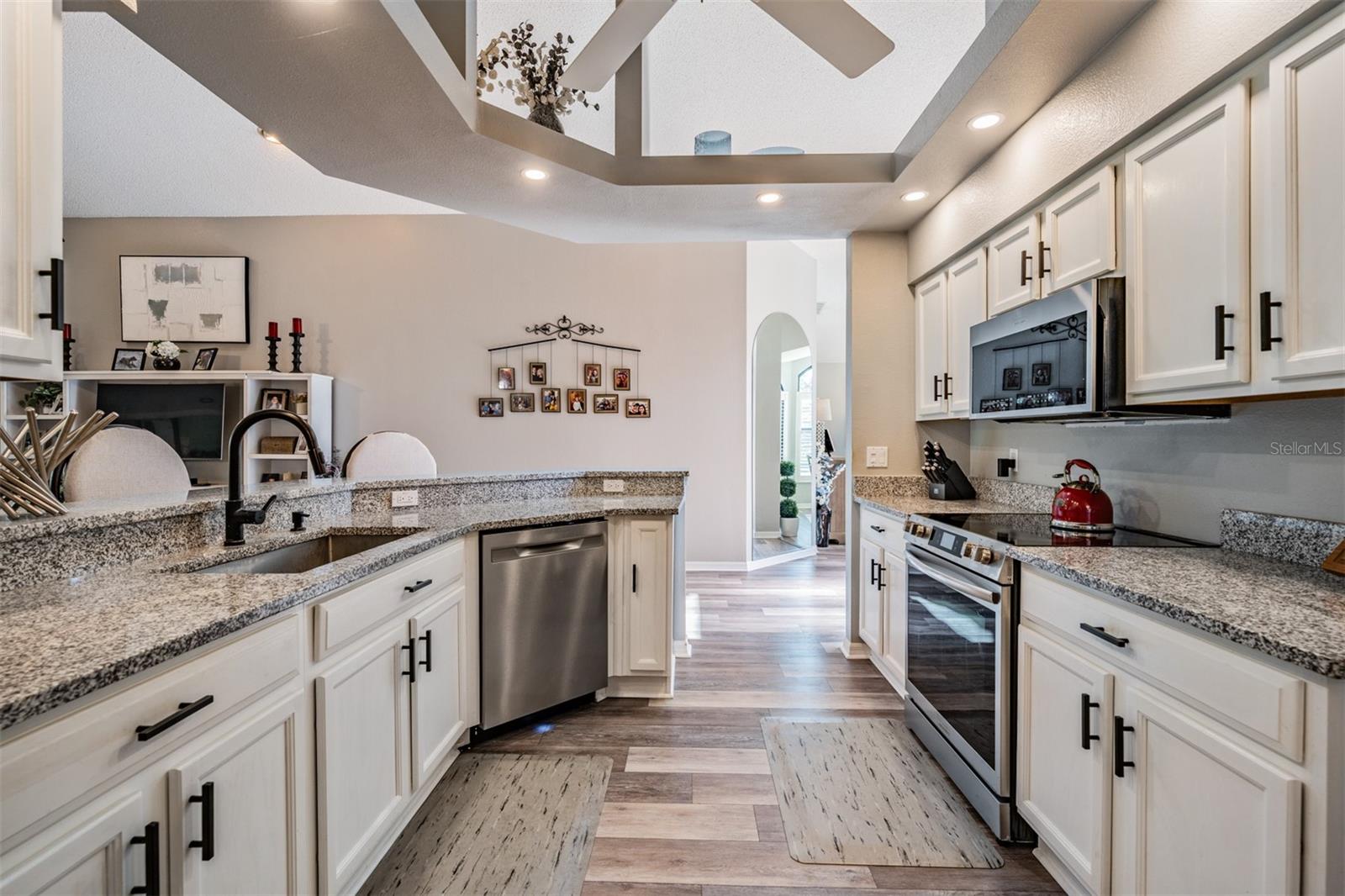 Image 32 of 57 For 525 Bent Oak Court