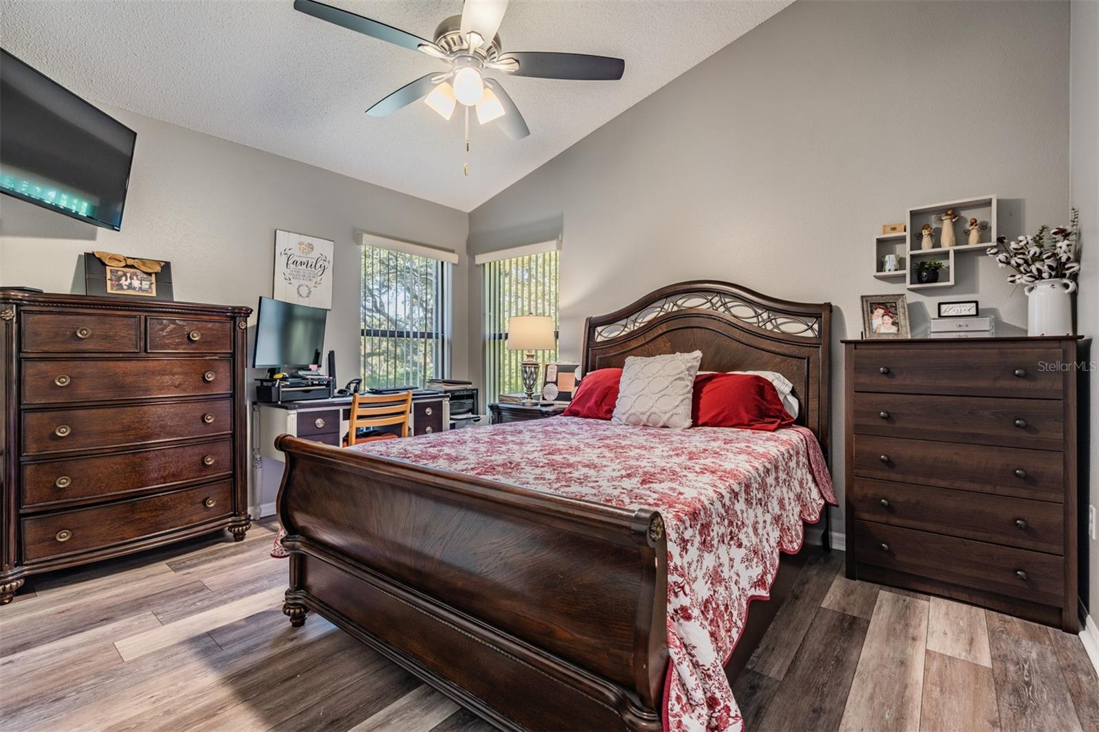 Image 34 of 57 For 525 Bent Oak Court