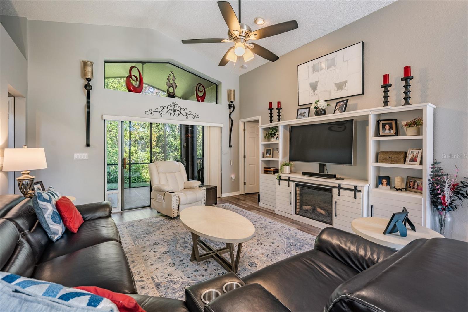 Image 9 of 57 For 525 Bent Oak Court