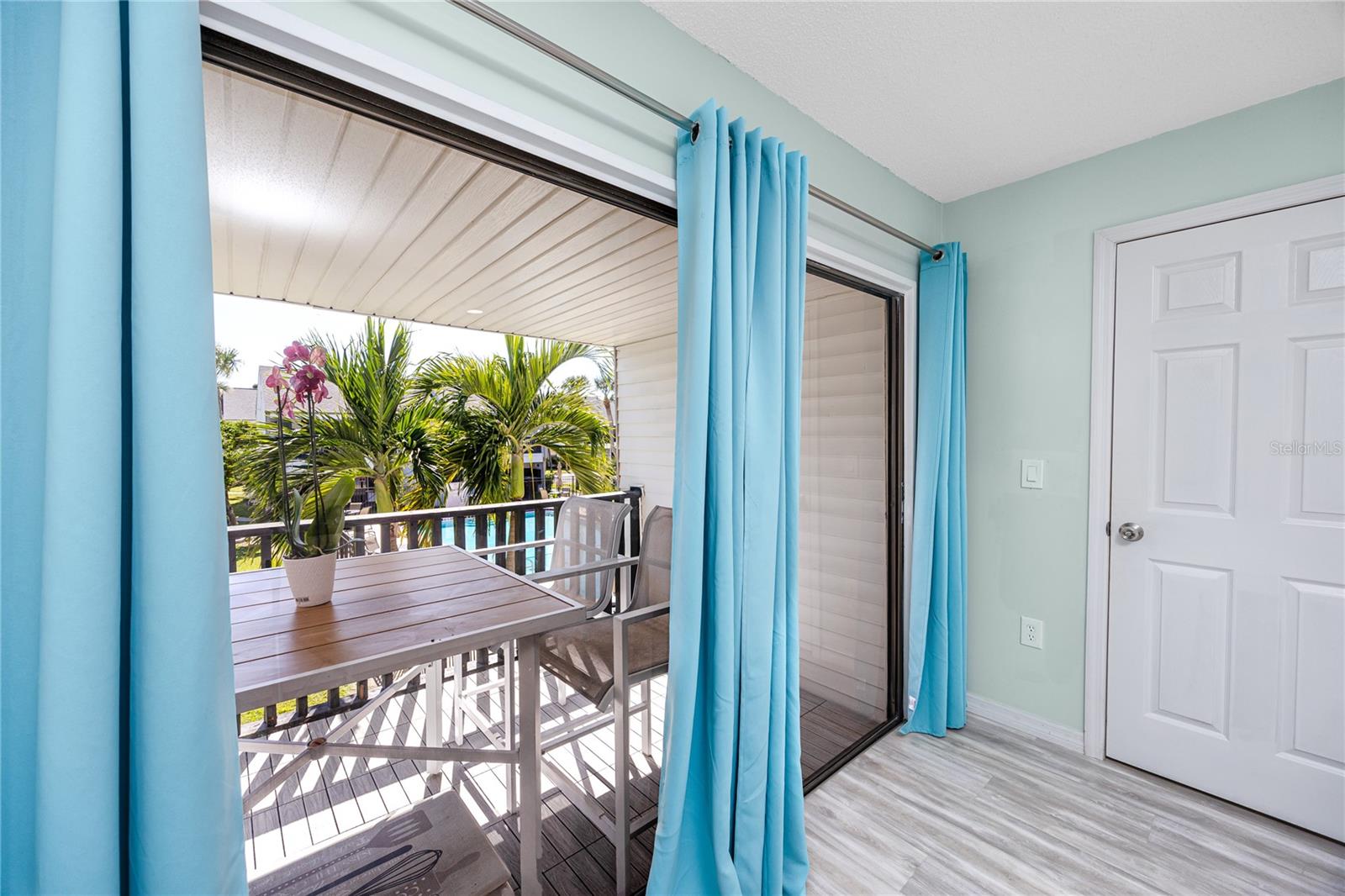 Image 20 of 44 For 607 Haven Place 607