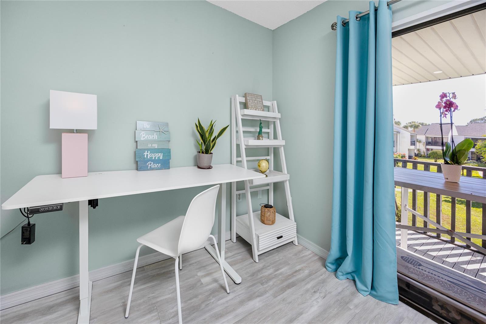 Image 21 of 44 For 607 Haven Place 607