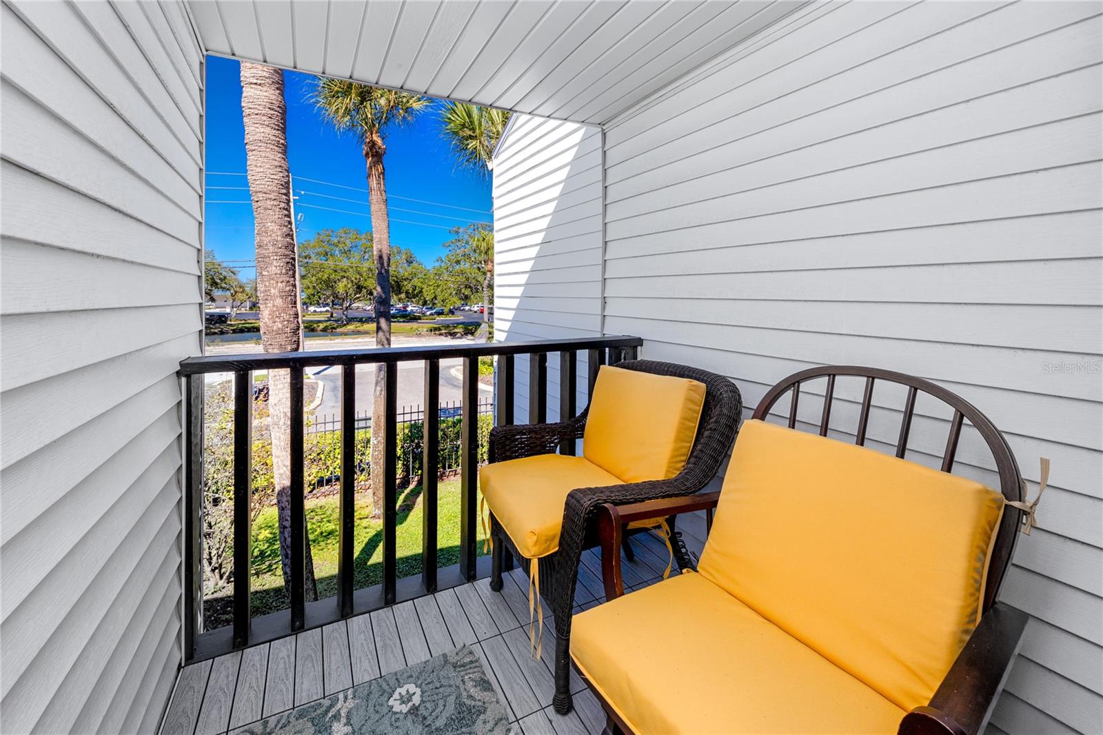 Image 32 of 44 For 607 Haven Place 607