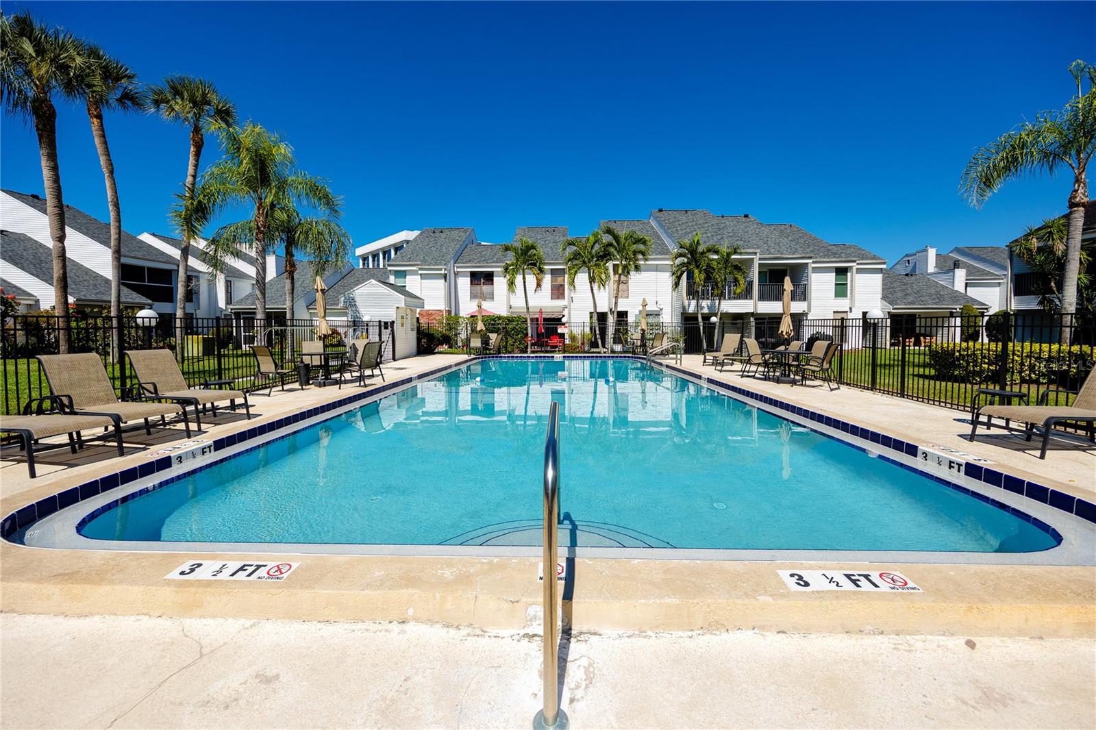 Image 36 of 44 For 607 Haven Place 607