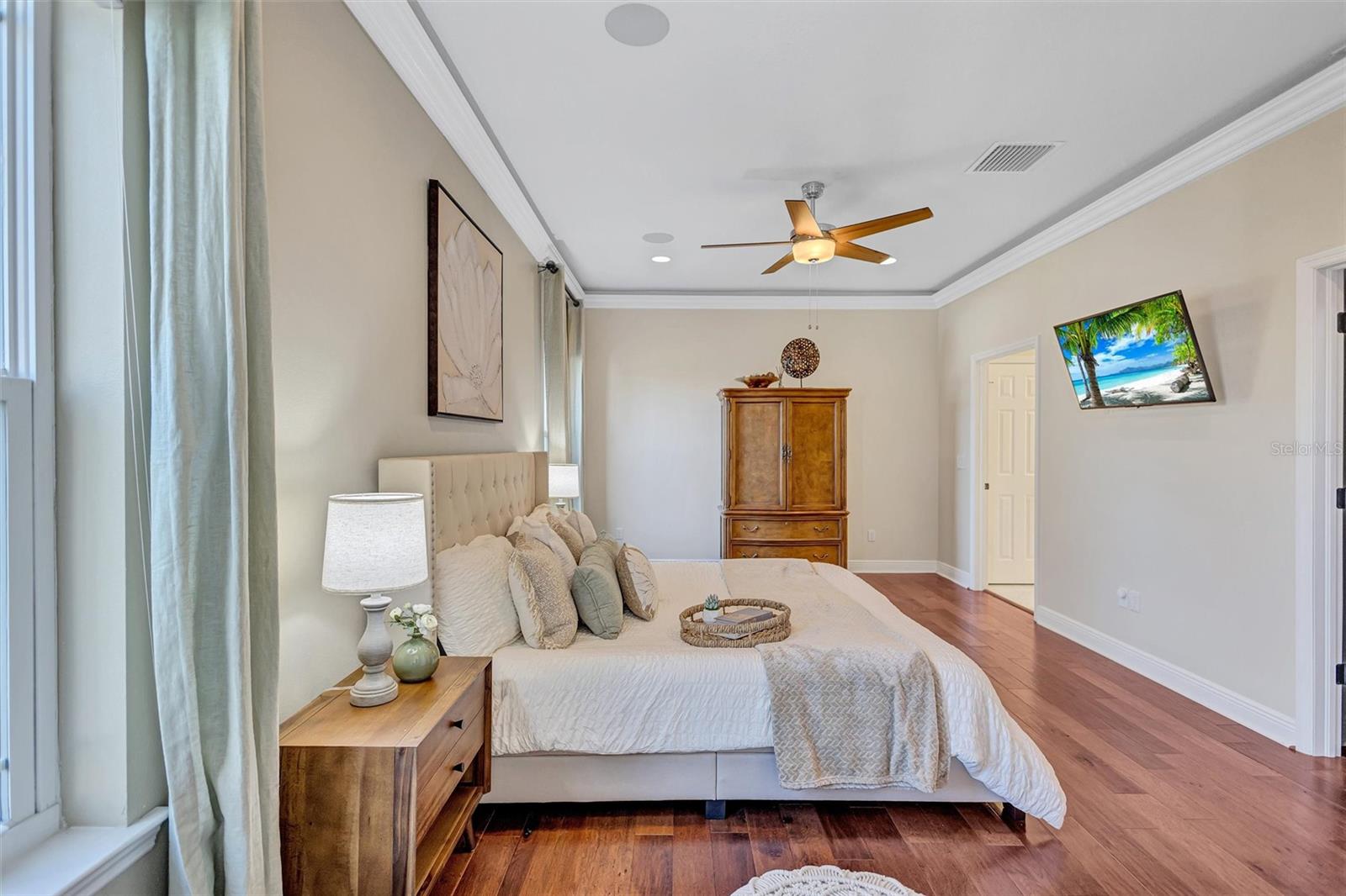 Image 40 of 89 For 333 South Avenue