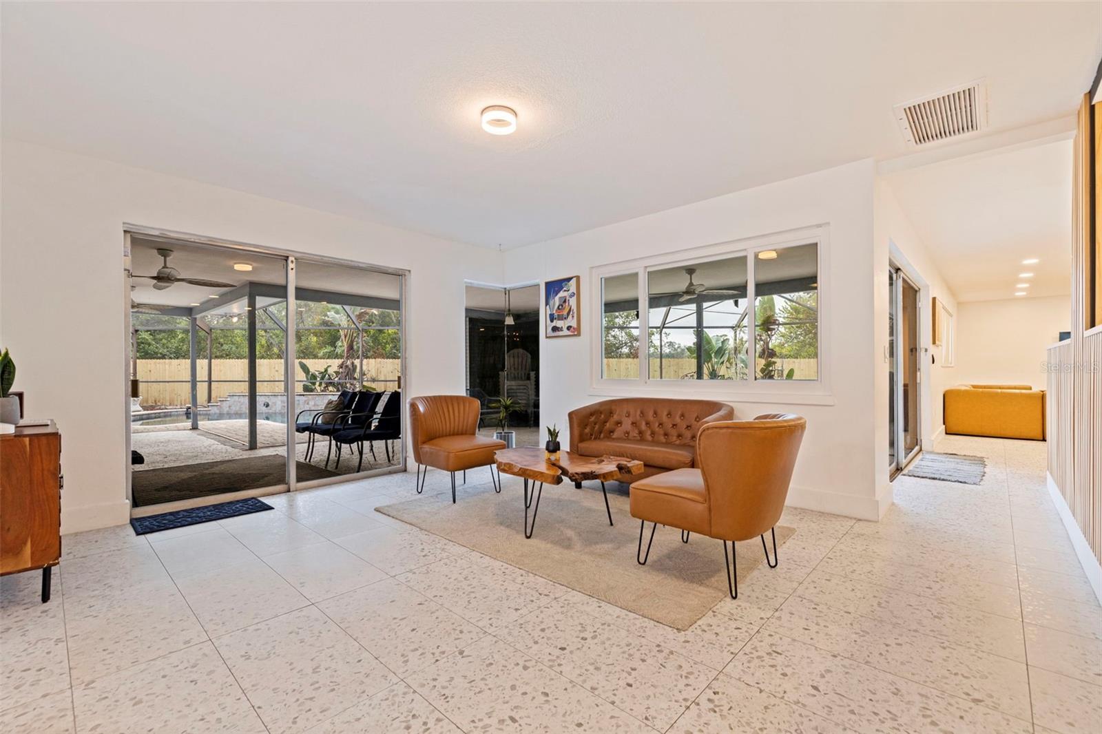 Image 11 of 43 For 2130 14th Avenue Sw