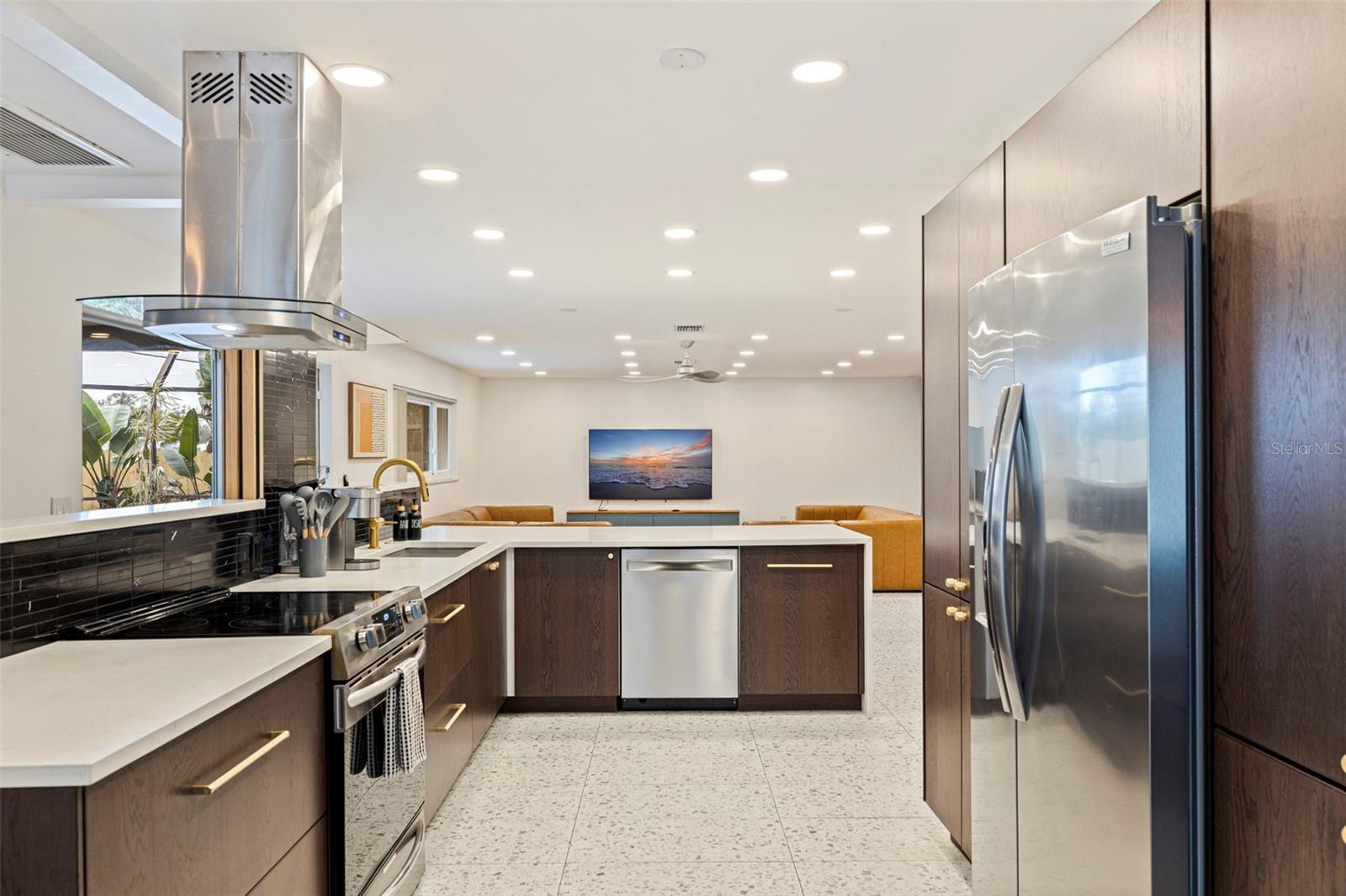 Image 13 of 43 For 2130 14th Avenue Sw