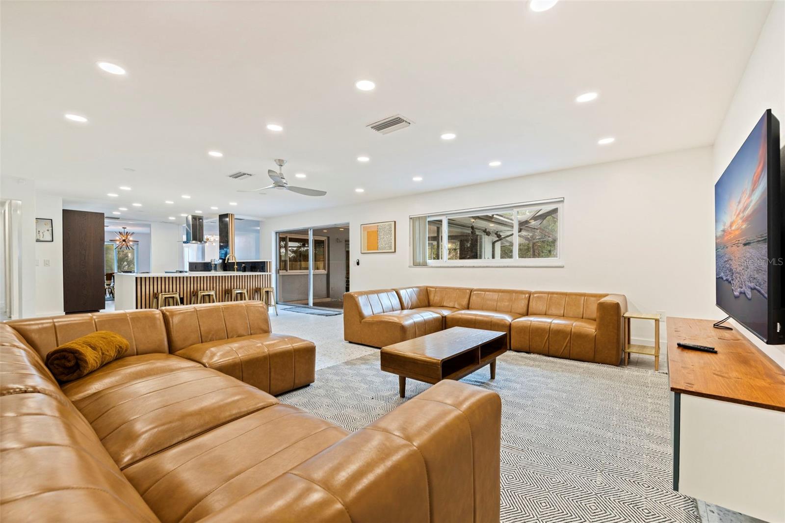 Image 18 of 43 For 2130 14th Avenue Sw