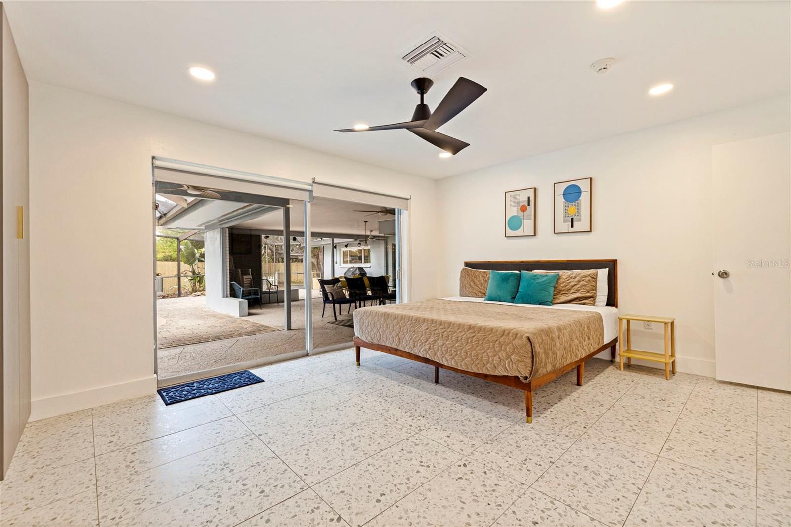 Image 21 of 43 For 2130 14th Avenue Sw