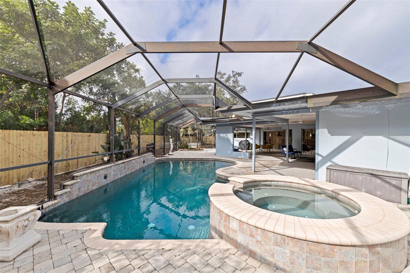 Image 36 of 43 For 2130 14th Avenue Sw